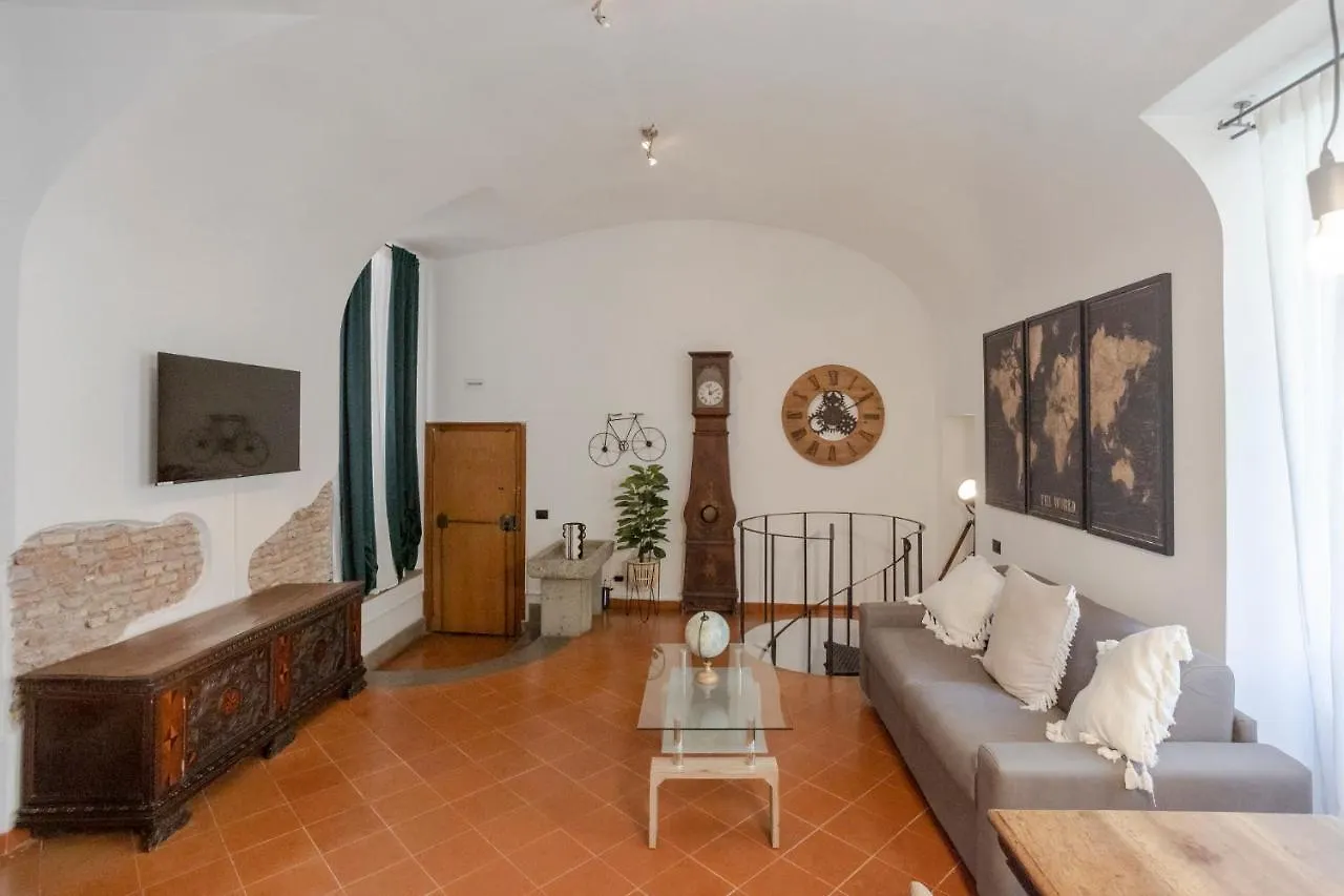 Home D'Elite Trevi Fountain Rome Apartment